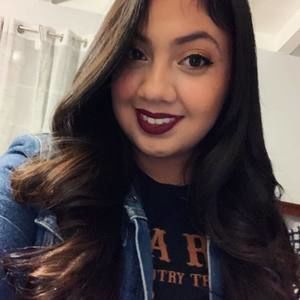 Meet your Posher, Carla